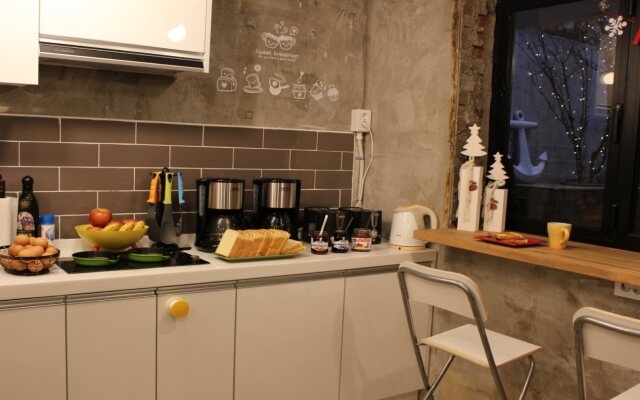 Bunk Guest House - Hostel