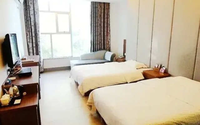 Huacheng Fashion Hotel