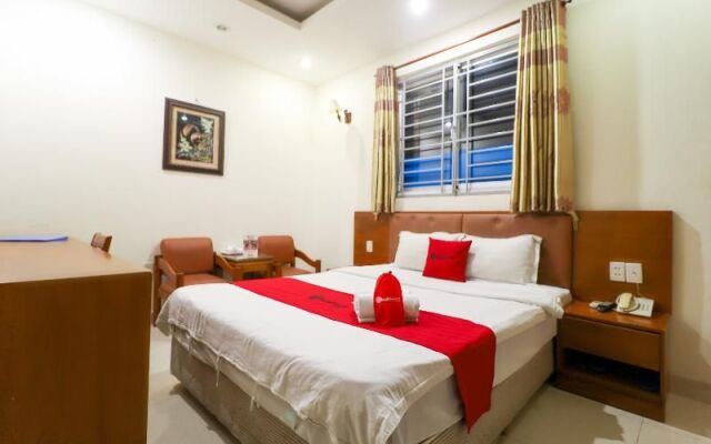 RedDoorz near Gia Dinh Park
