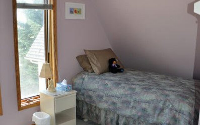 Gemstone Guest House and B&B