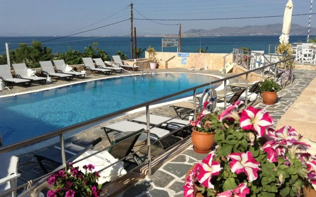 Hotel Milos
