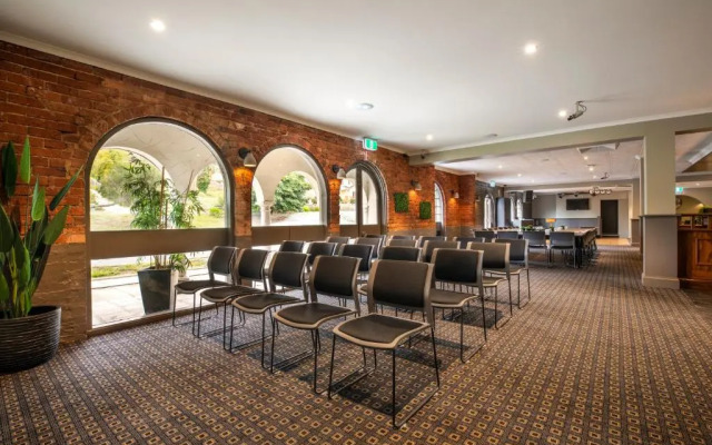 Ferntree Gully Hotel