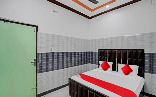 OYO Flagship 80810 Hotel H N J