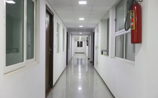 OYO 13917 Daniel's Silver Oak serviced apartments