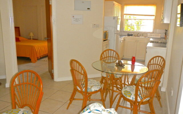 Poinsettia Villa Apartments