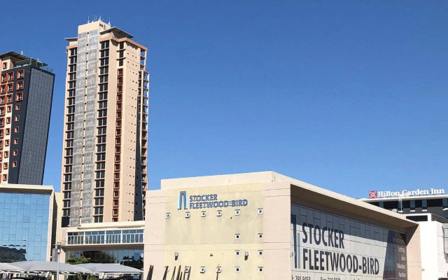 Urban Awe Apartment: iTowers 21st Floor