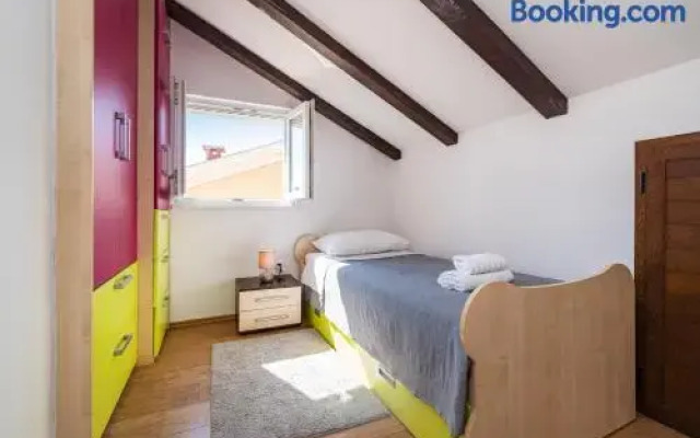 Apartment Višnja