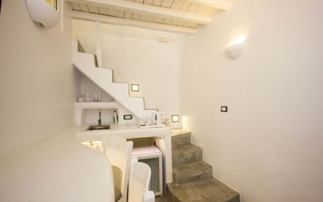 Flaskos Suites