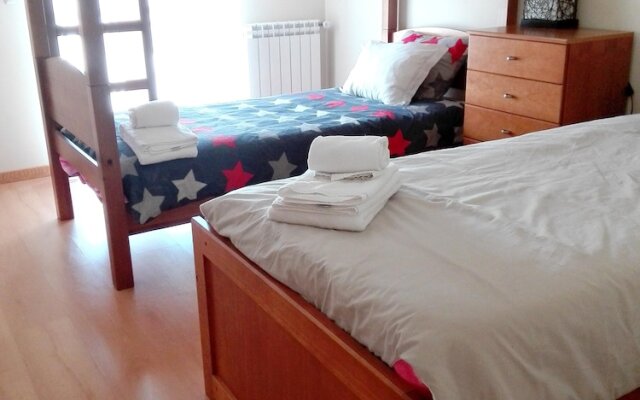 Apartment with 2 Bedrooms in Nazaré, with Wifi