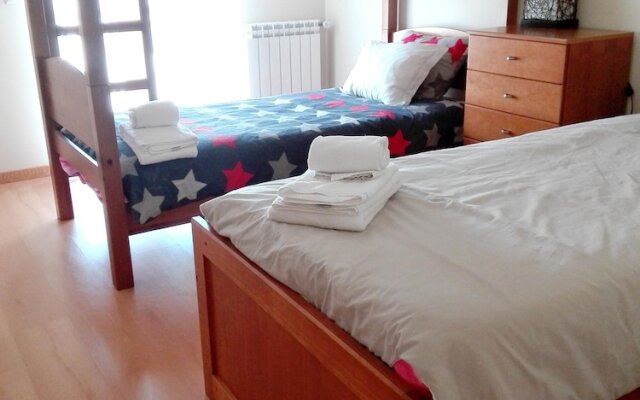 Apartment With 2 Bedrooms In Nazare, With Wifi