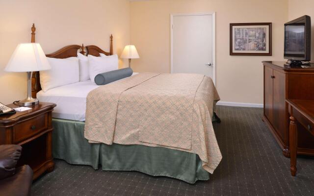 Best Western Plus Santee Inn
