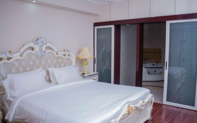 Best Western Plus Paramount Hotel