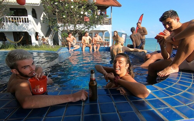Asia Blue - Beach Hostel Hacienda - Budget Double Room
