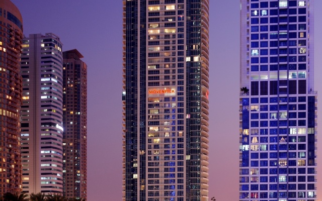 Mövenpick Jumeirah Lakes Towers Hotel