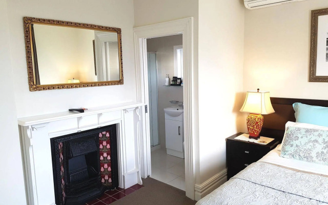 Ponsonby Manor