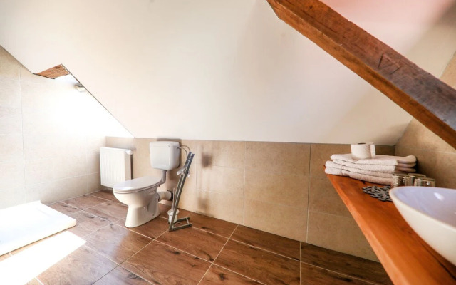 Treehouse Na Škaluc