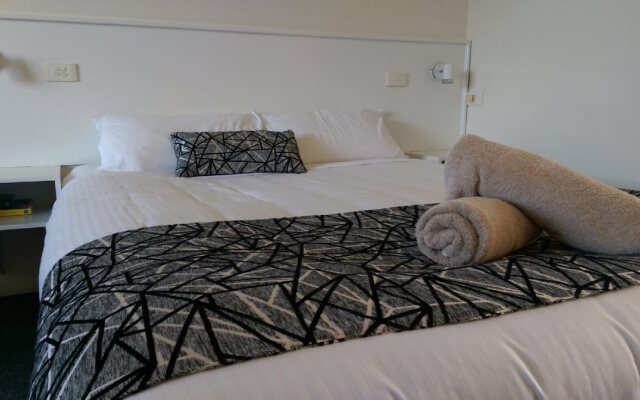 Rosebourne Gardens Motel
