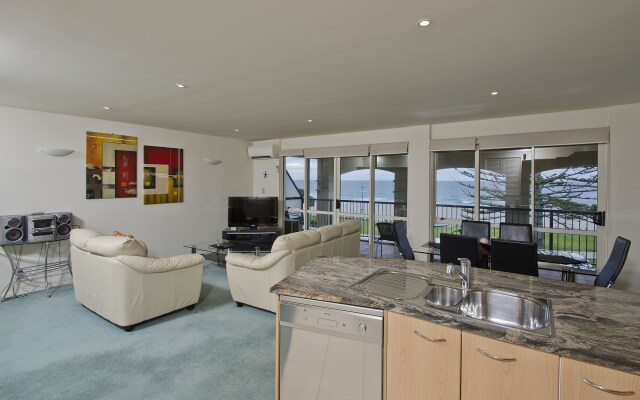 The Pavilions Beachfront Apartments