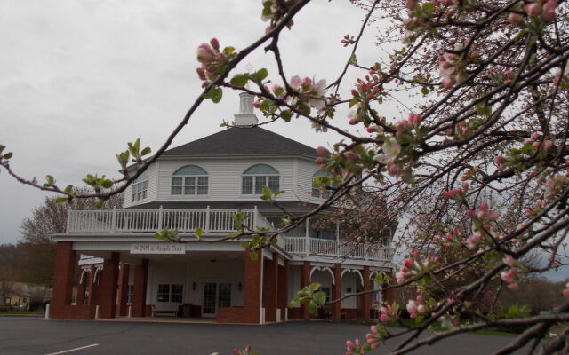 Inn at Amish Door