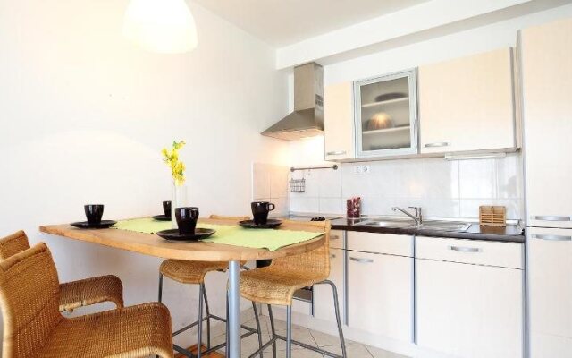 Leda Apartments