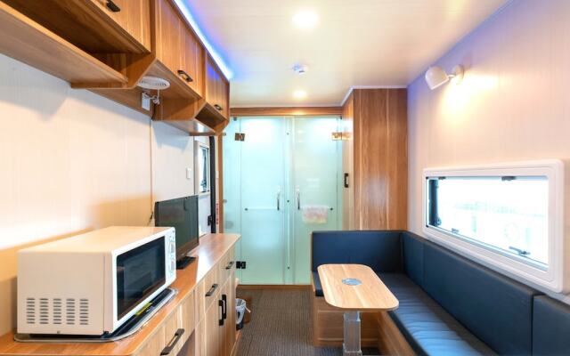 T-PARK Airport Side 1