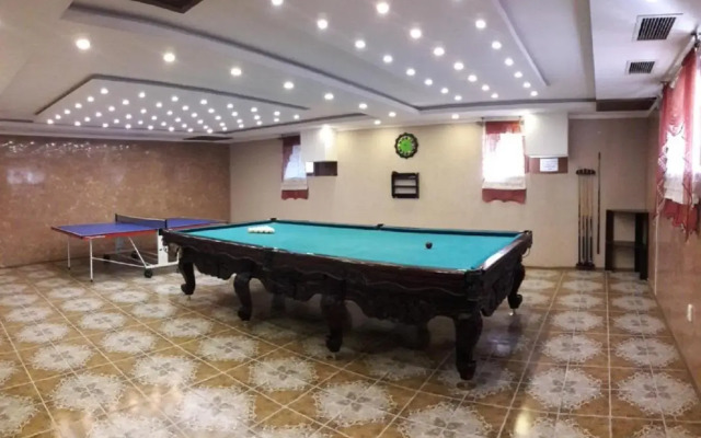 Kristall Hotel