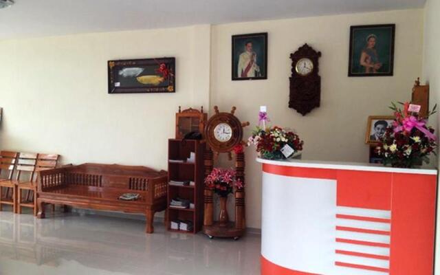 Day Waterfront Hotel. (SHA Extra Plus)