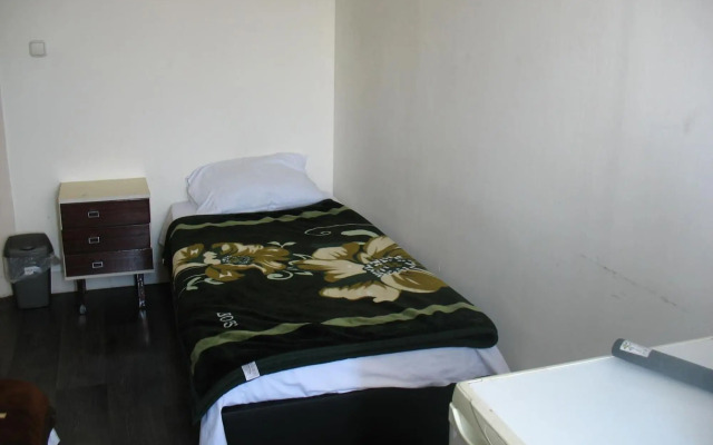 Guest House Amsterdam - Hostel