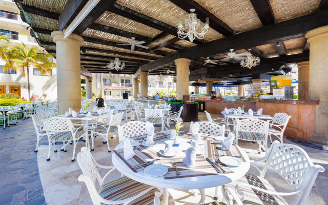 Villa del Palmar Residences