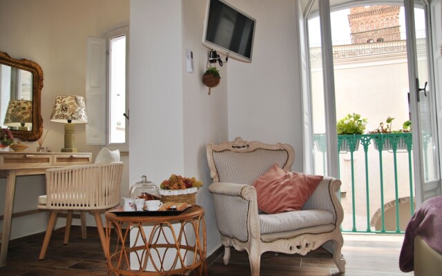 Room in B&B - Mariasofia Master Suite With Private Bathroom