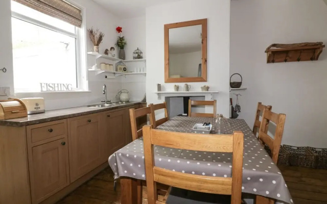 Lowena Cottage