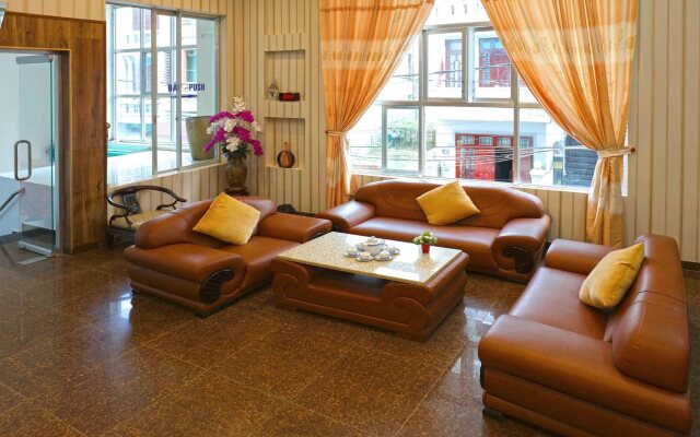 Star Hotel