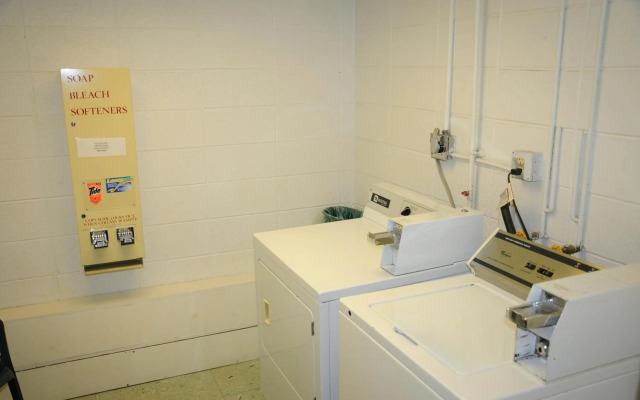 Super 8 By Wyndham Lamar