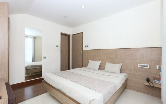 OYO 4943 Sandanams Villa