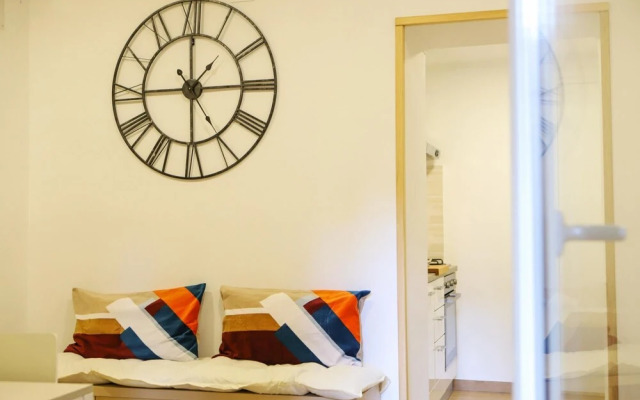 Cozy Apartment in Chiaia
