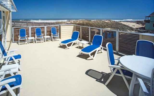 Holiday Inn Express Nags Head Oceanfront by IHG