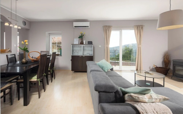 Villa Anna With Private Pool And Garden