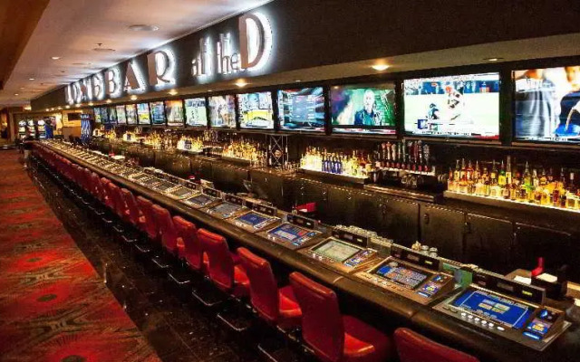D Bar