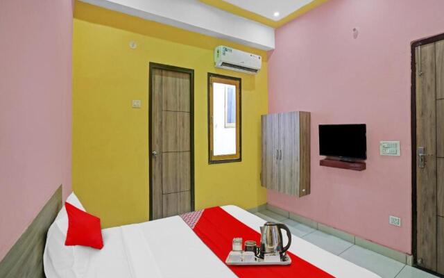 OYO Flagship 70296 S H J Hotel