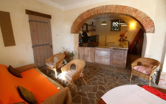 Apartment Near Lake Trasimeno With Pool