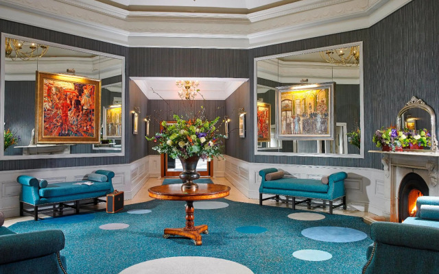 Castlecourt Hotel