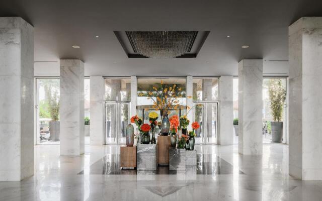 Dusit Thani LakeView Cairo