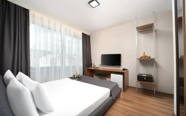 Nish Atasehir