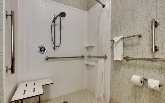 Holiday Inn Express & Suites Morris by IHG