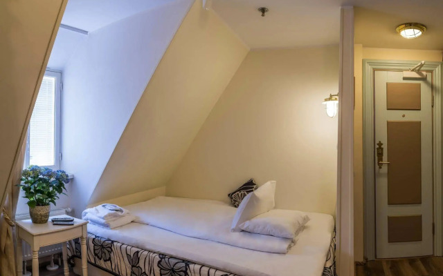 Гостиница CRU