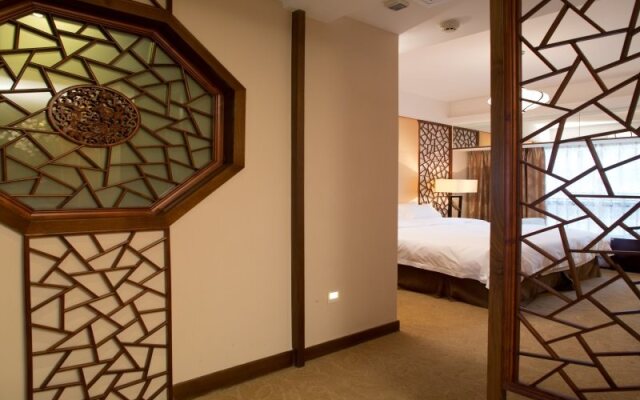 Zhuhai Yinzuo Jingpin Hotel