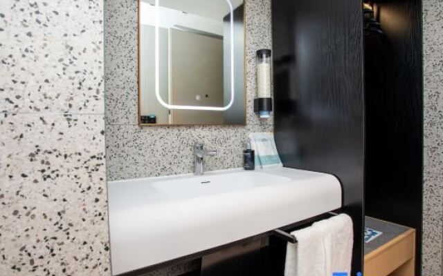 WanYoo Esports Hotel (Shanghai Pudong Chuansha Subway Station)