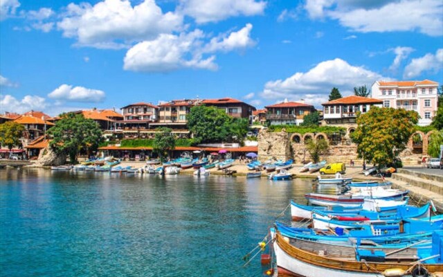 Apartment - Sleeps 4 & Free Parking