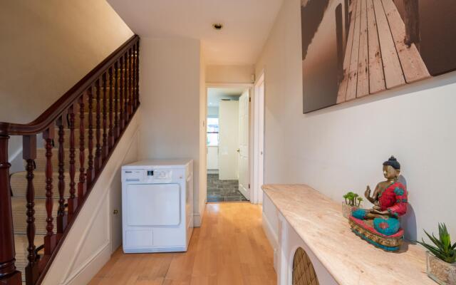Charming Wimbledon Park Home close to Putney Heath