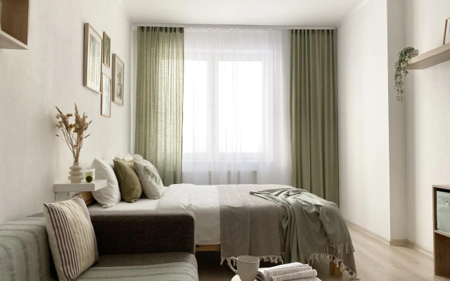 Апартаменты на проспекте Академика Сахарова 51